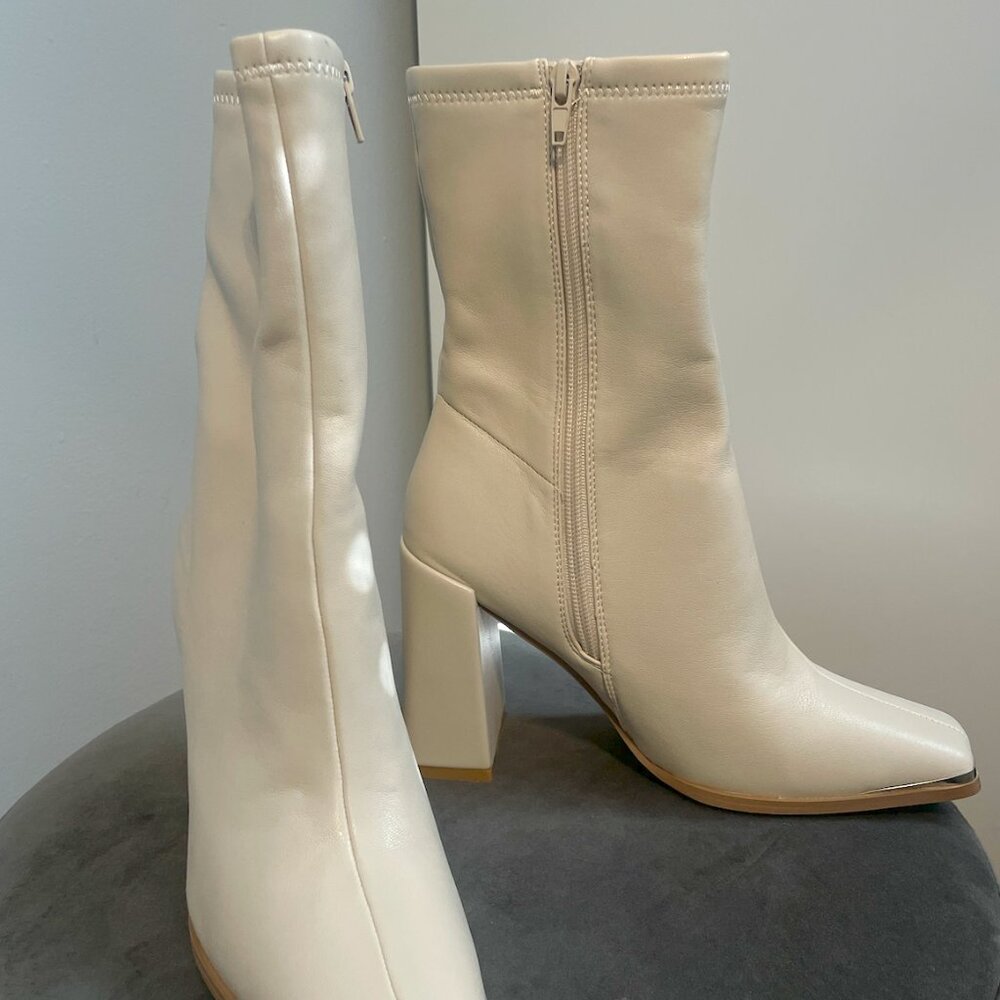 Chinese Laundry Off-White Block Heel Zip Ankle Boots